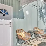 Sandy Feet Retreat Unit B 3 Bedroom Unit Steps To Beach