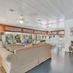Sandy Feet Retreat Unit A 3 Bedroom Unit Steps To Beach