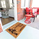 2 Adjoining Houses For 10 People