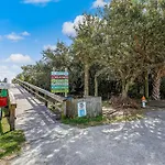 Coops Retreat Unit B