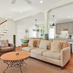 Historic Quarters At The Commissary 3 Unit Estate