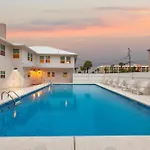 Beachside Villa Collection - 8 Bedroom