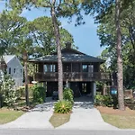 Jack\'S Tybee Treehouse