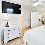 Captains Quarters A