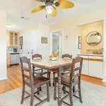 Lighthouse Point 4B