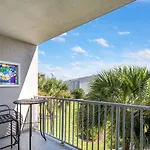 The Vue 226