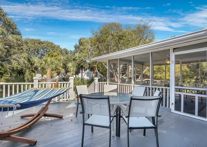 Sandy Feet Retreat Unit A 3 Bedroom Unit Steps To Beach