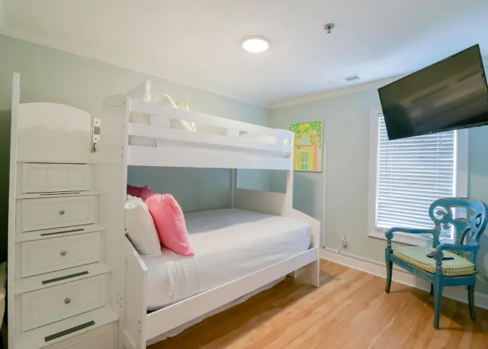 Victoria\'S Beachfront Retreat