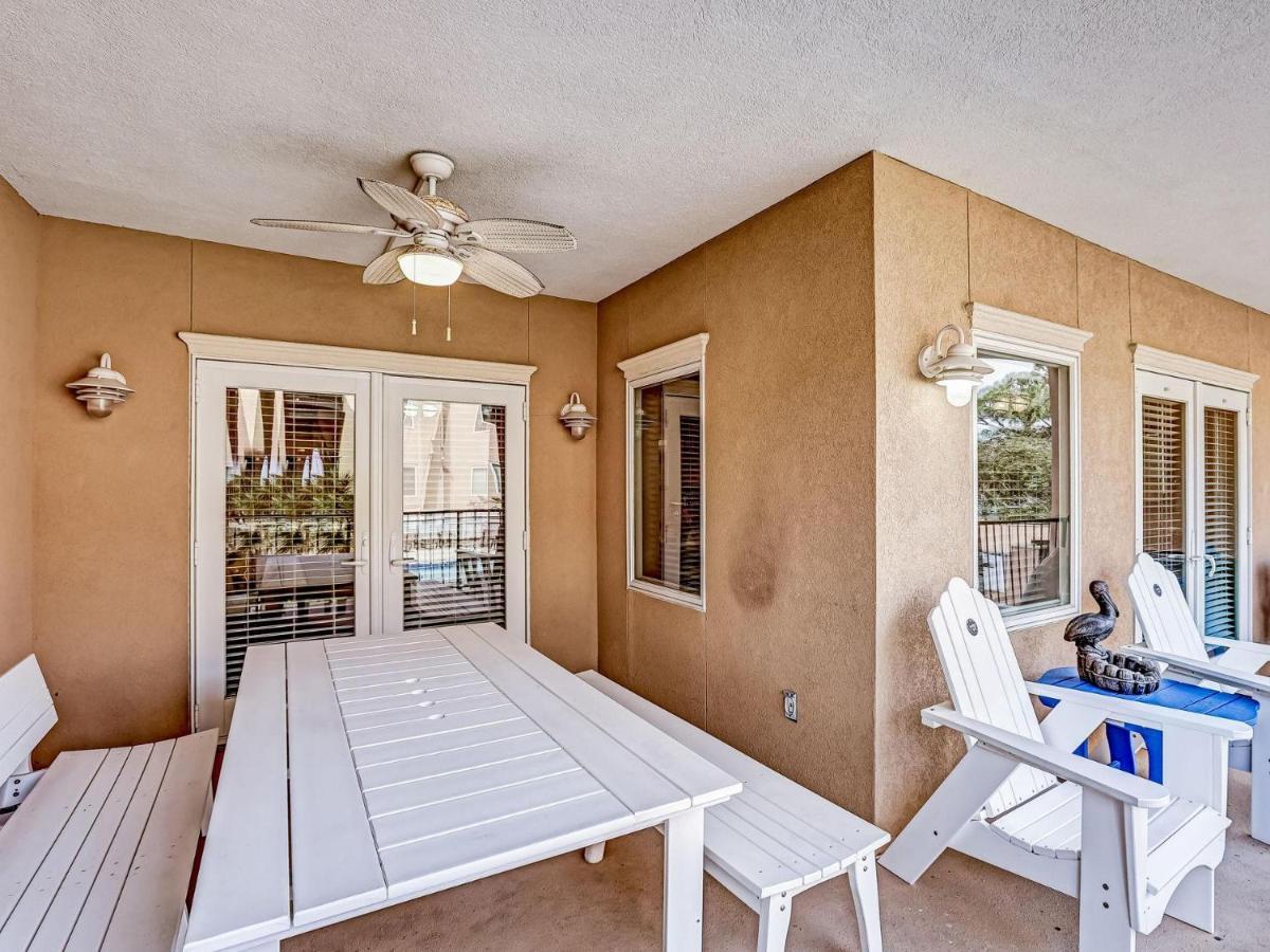 Holiday home Brass Rail Unit 112