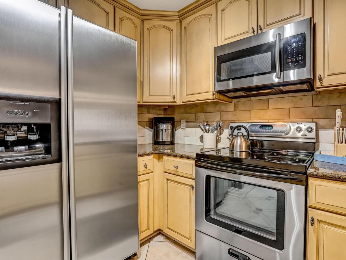 Brass Rail Unit 112 Holiday home