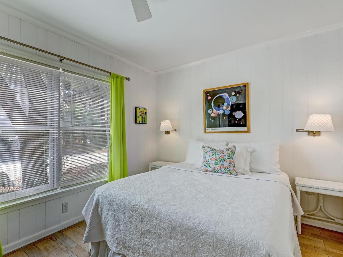 Coops Retreat Unit B * Tybee Island