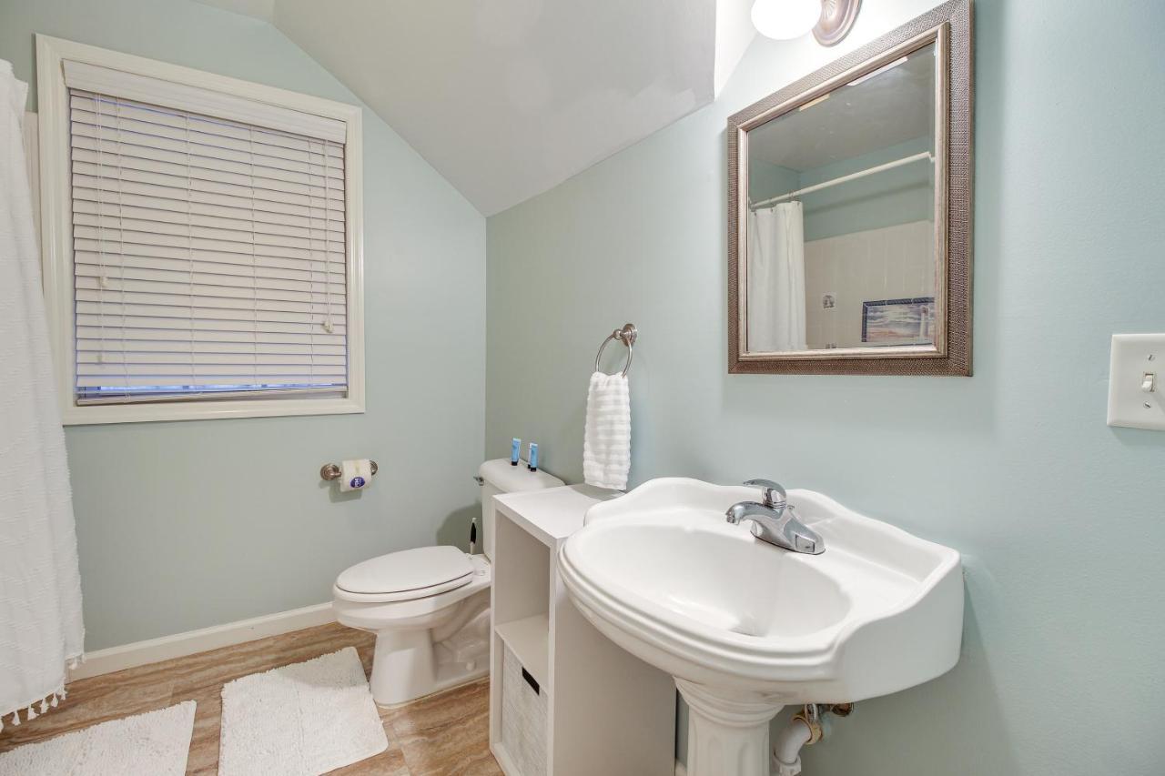 Lovely With Deck Less Than 1 Mi To Beach! Holiday home Tybee Island