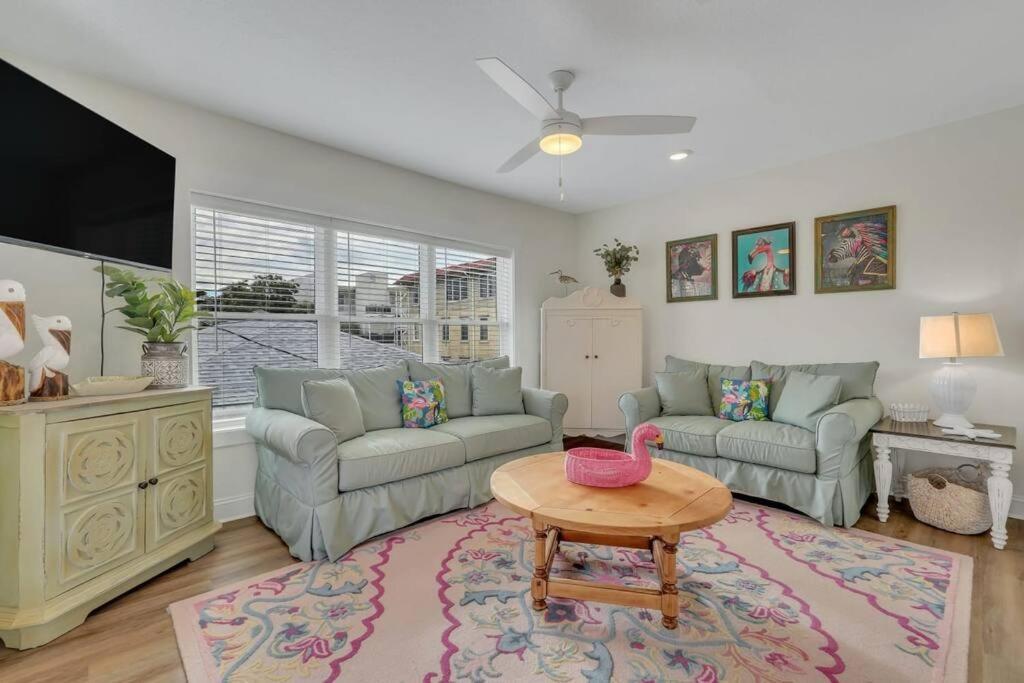 Apartment Freshly Renovated Tybee Home:short Walk To B *