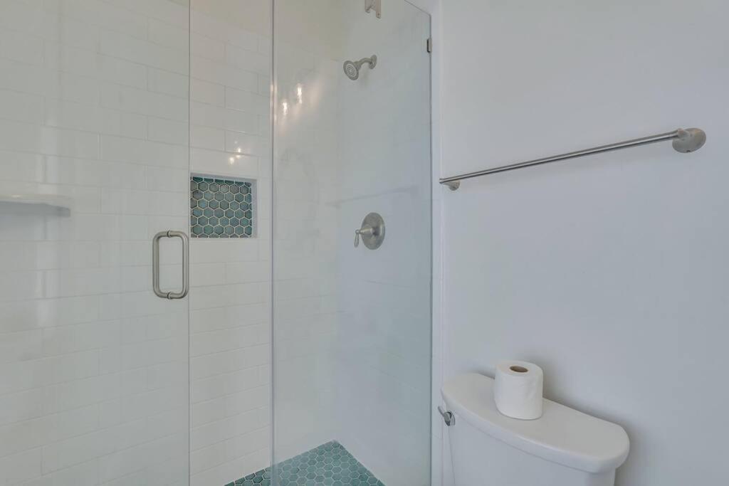 Apartment Freshly Renovated Tybee Home:short Walk To B