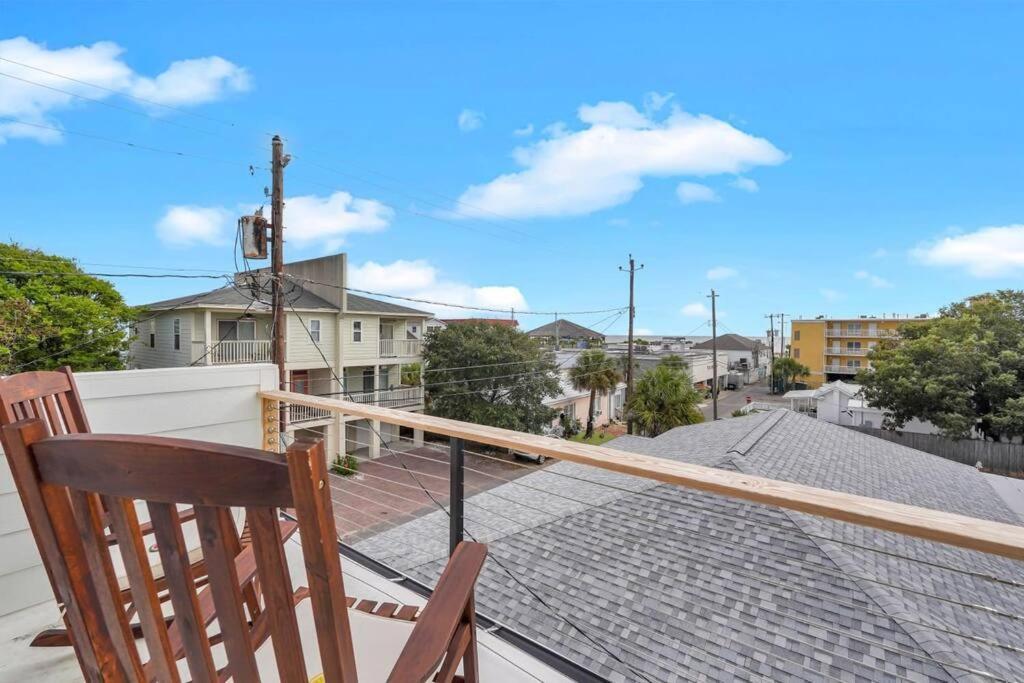 Apartment Freshly Renovated Tybee Home:short Walk To B *