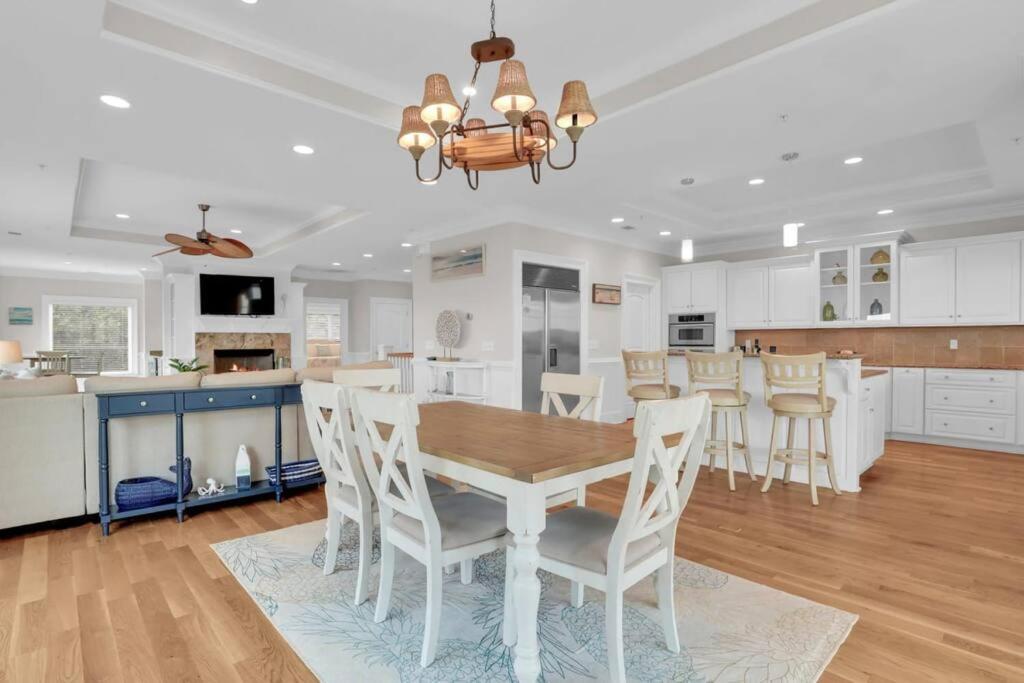 Apartment 5 Bed 5 Bath Luxury Front W/ocean Views Tybee Island