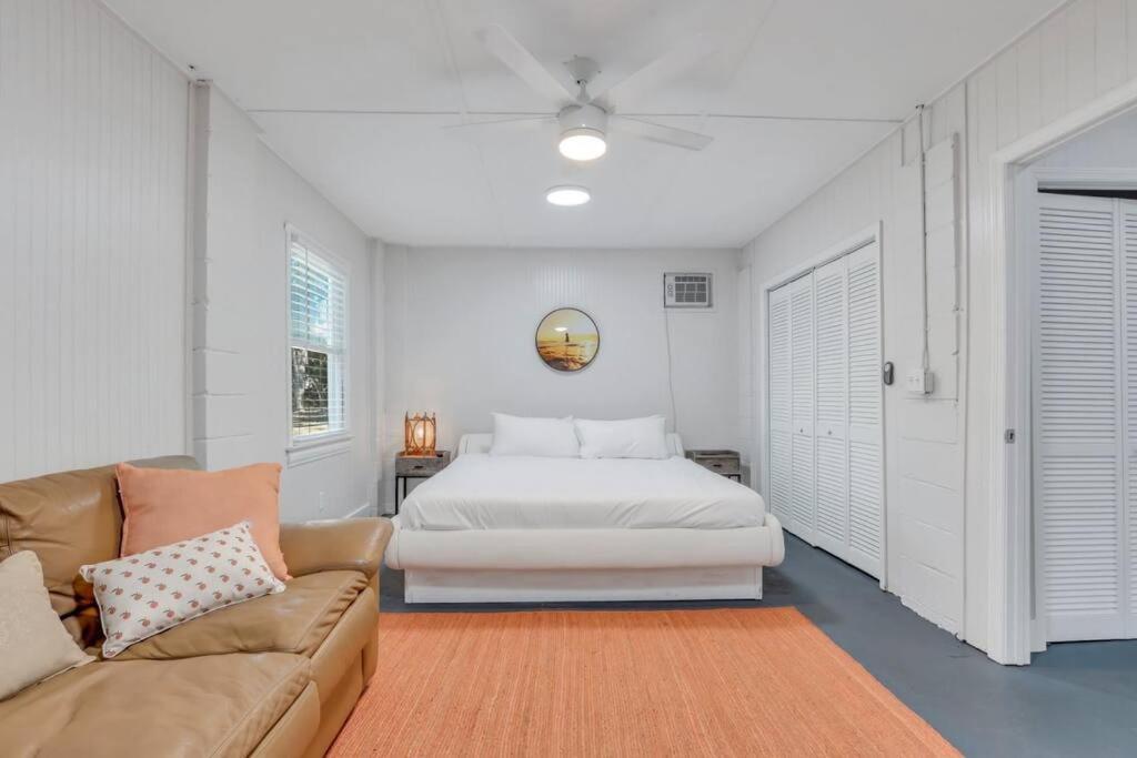 Sandy Feet Retreat Unit B 3 Bedroom Unit Steps To Tybee Island