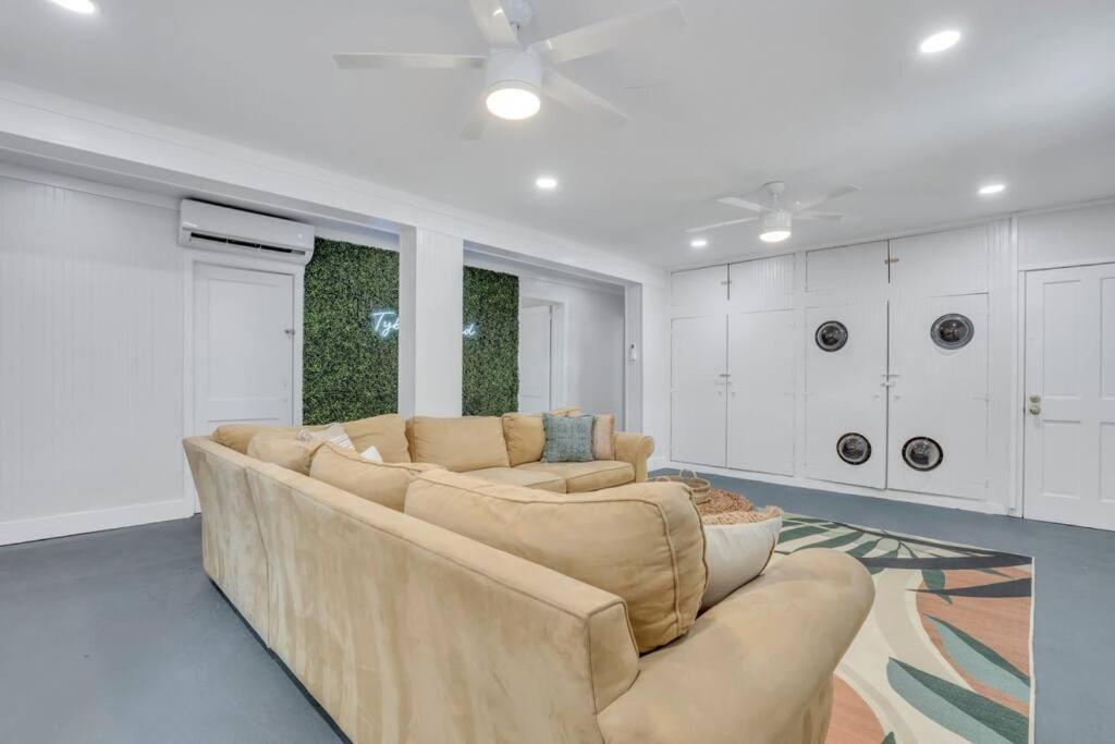 Sandy Feet Retreat Unit B 3 Bedroom Unit Steps To Apartment Tybee Island