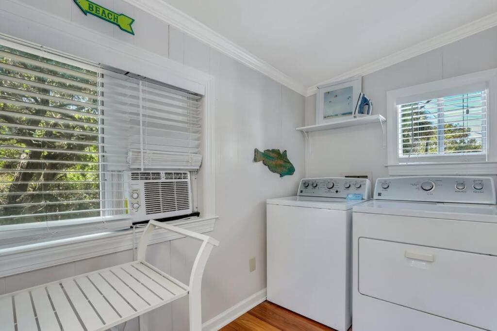 Apartment Pineapple By The Sea, 3 Bedroom Home, Steps To *