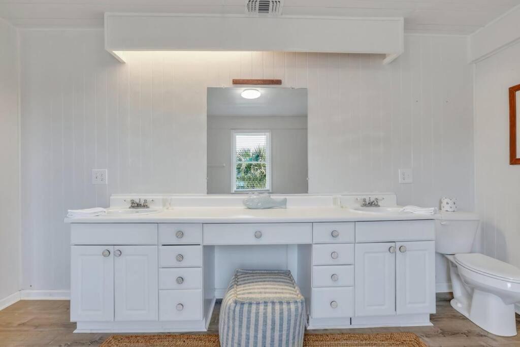 Apartment Sandy Feet Retreat Unit A 3 Bedroom Unit Steps To Tybee Island