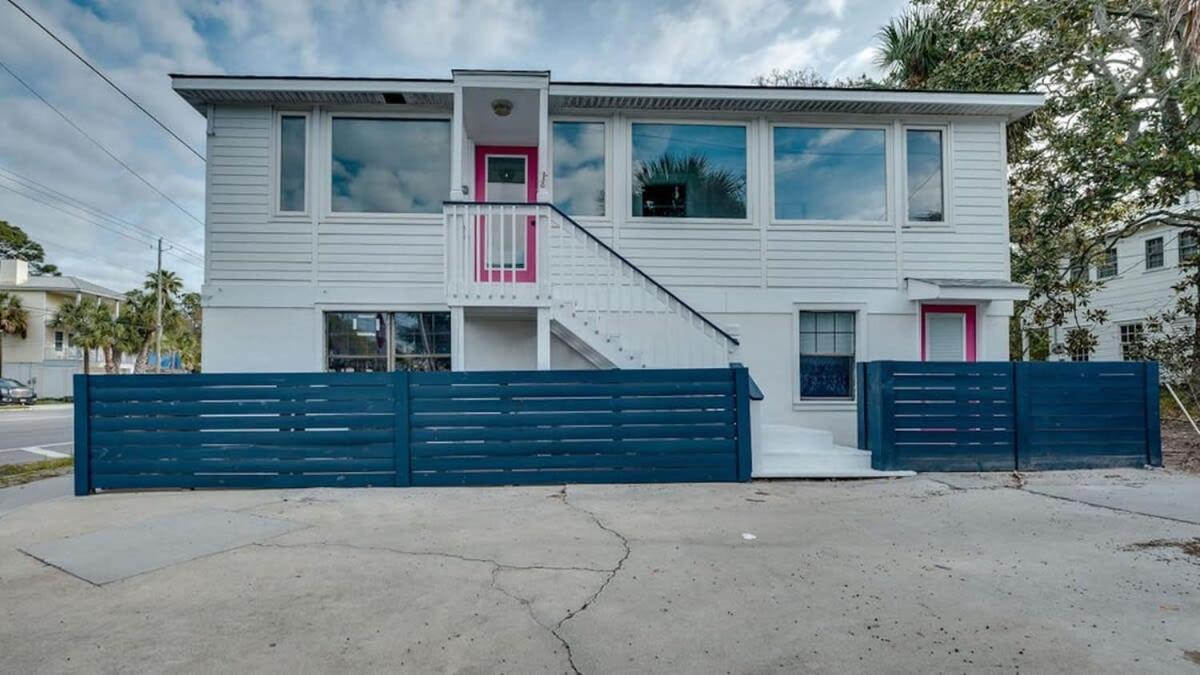 Flamingle In Fushia- Unit A- Steps To The Beach! Tybee Island