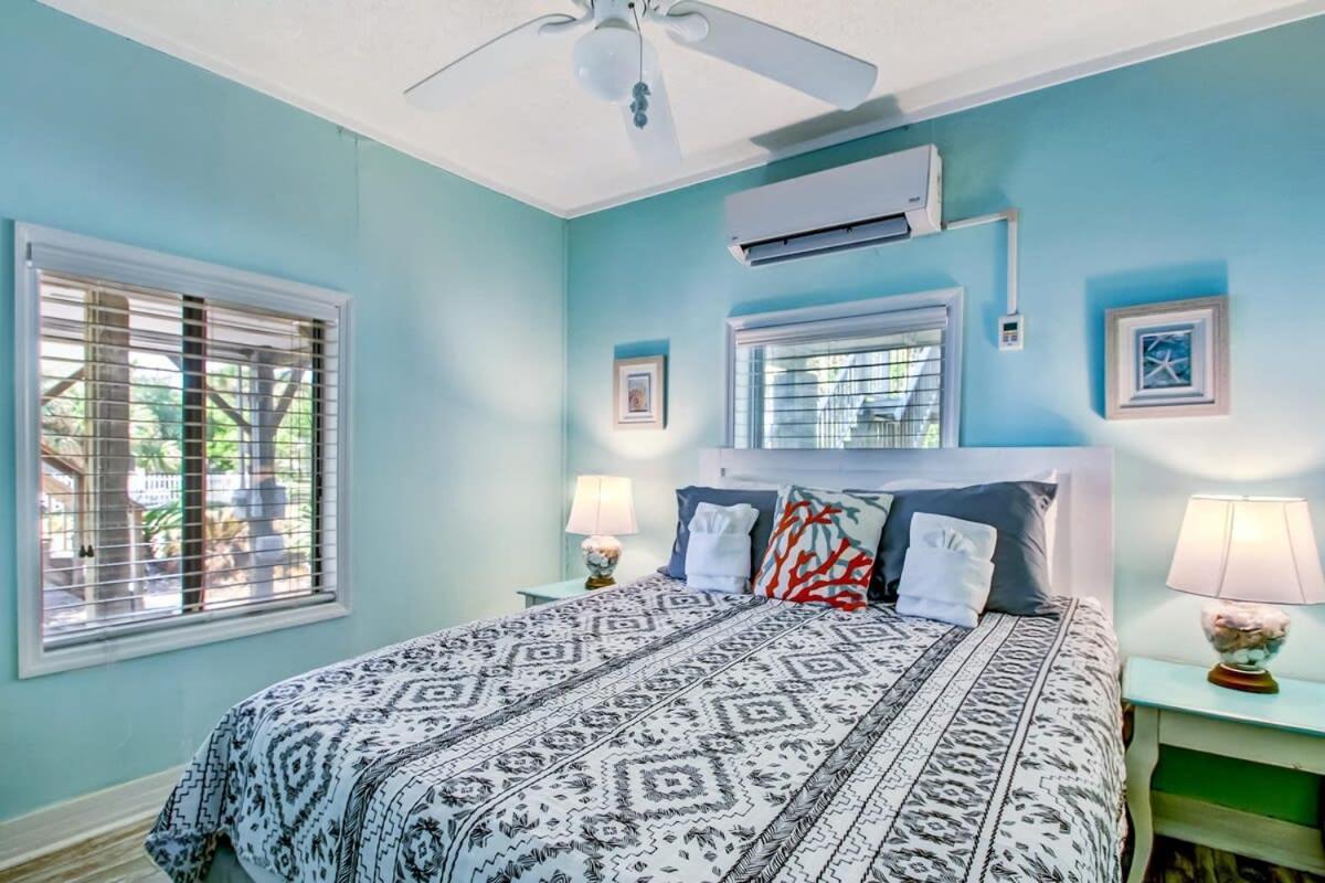 Vacation Walkable To Dining&shopping-unit A Holiday home