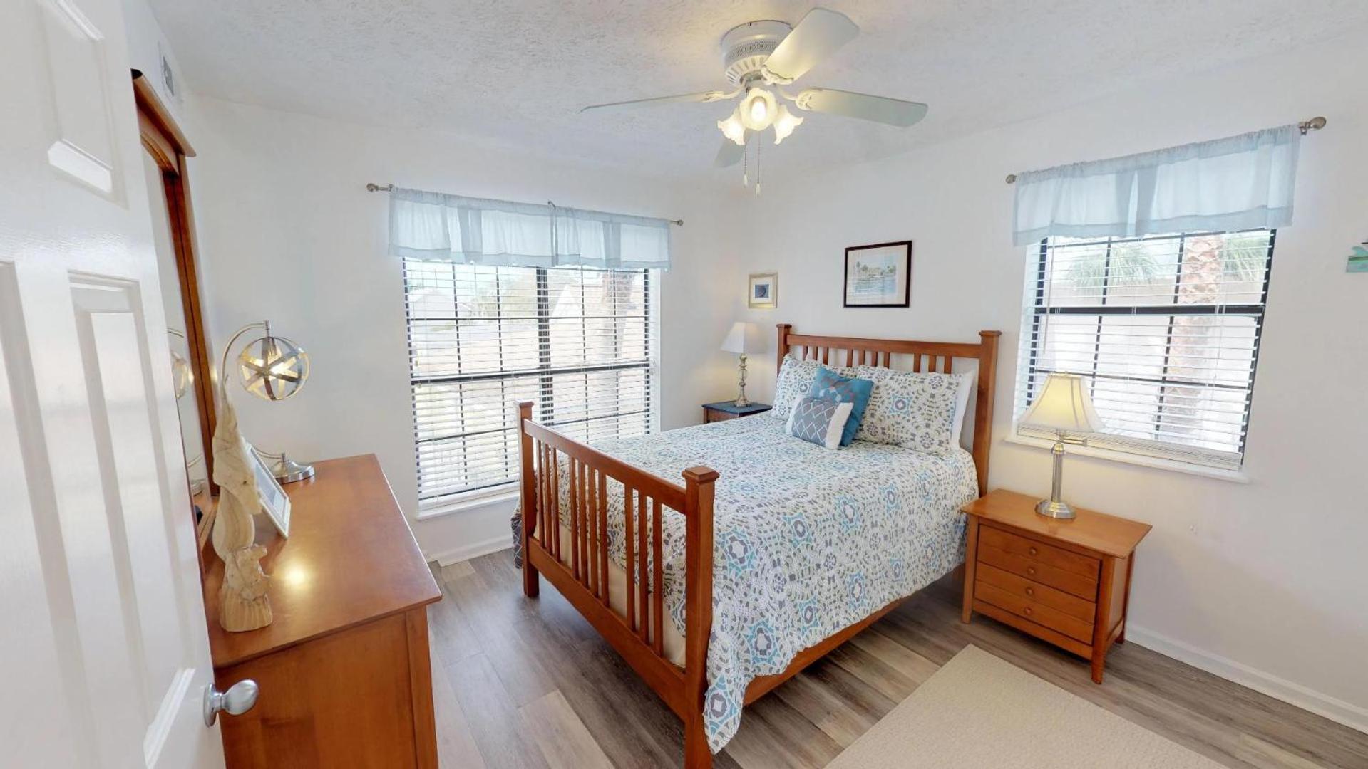 1603 Lovell Avenue Upper By Tybee Vacation *
