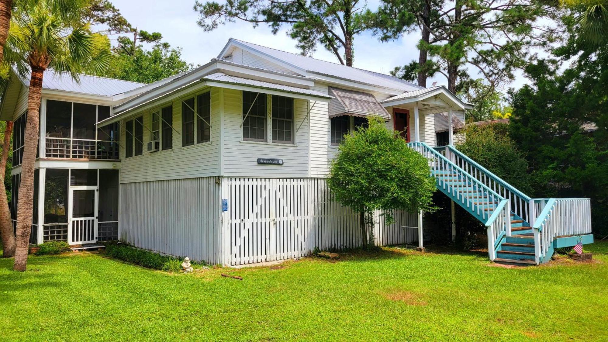 2nd Avenue - Classic Tybee House By Tybee Vacation Holiday home *