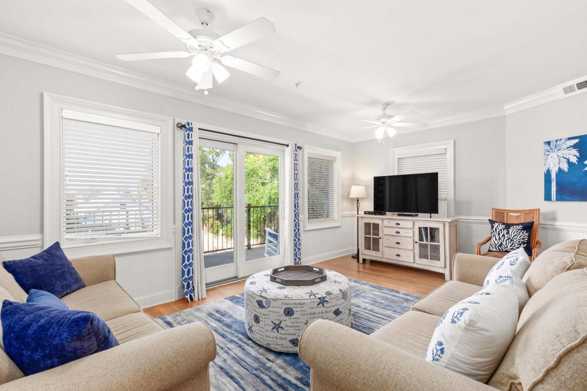 Apartment Brass Rail 220