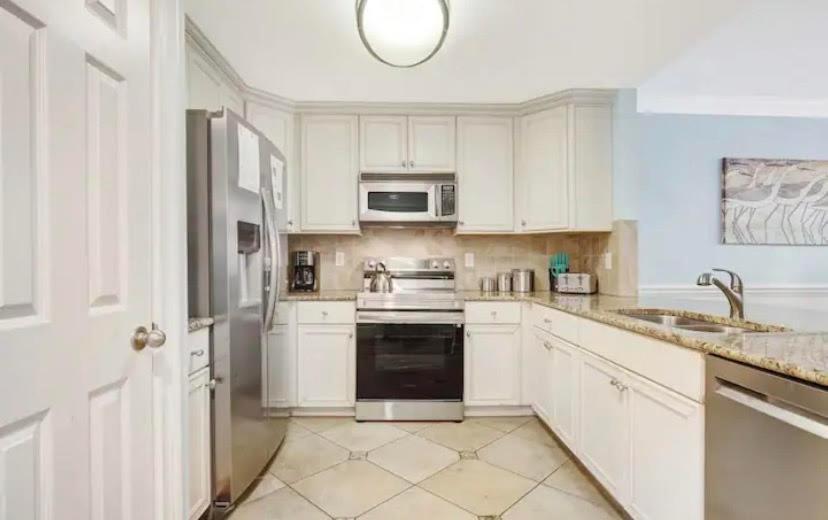 Apartment 3 Bed Block To 2 Pools Hot Tub *