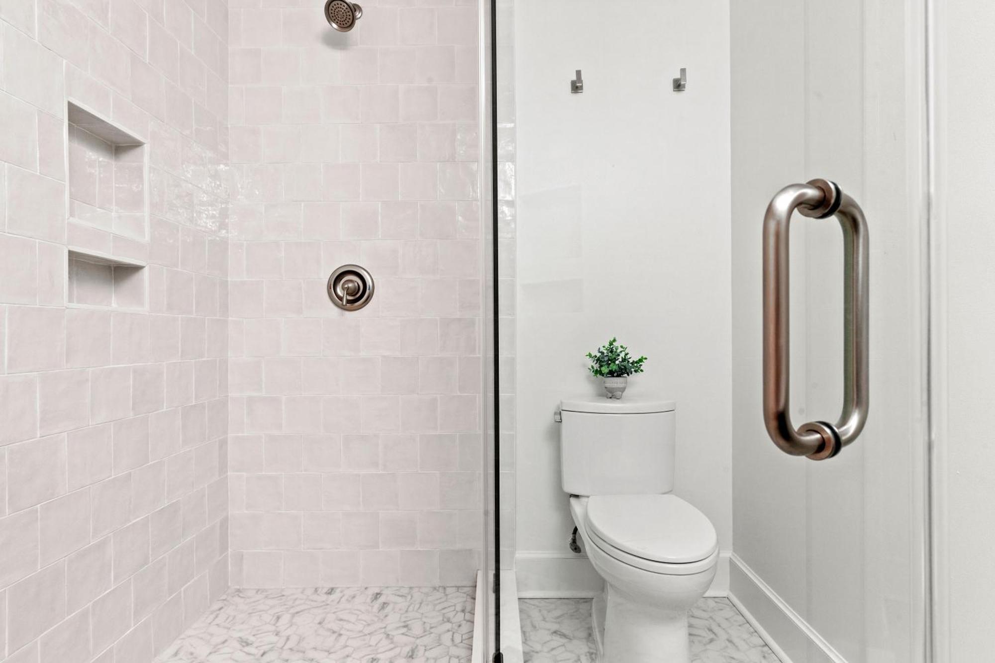 Pink Pearl By The Sea 5 Bedroom Holiday home Tybee Island