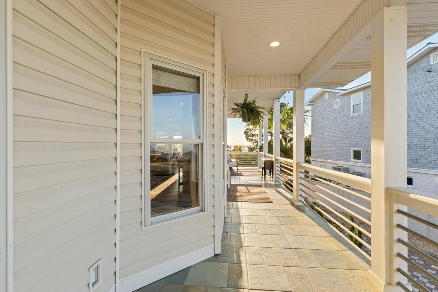 Newly Remodeled Beachfront Private Access
