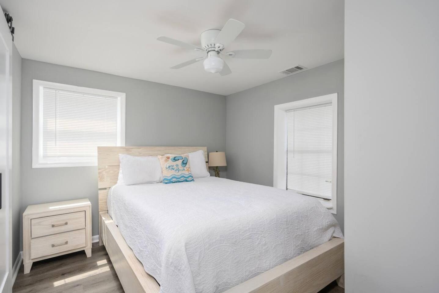 2 Adjoining For 10 People * Tybee Island