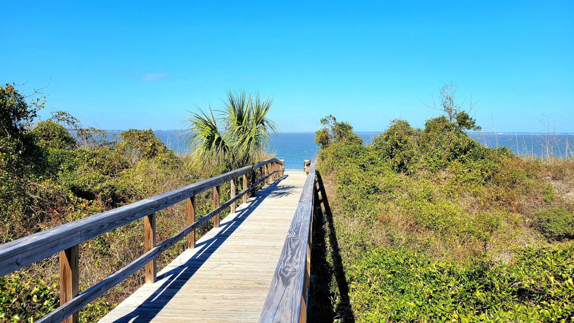 Savannah And Racquet Club 208a By Tybee Vacation Holiday home *