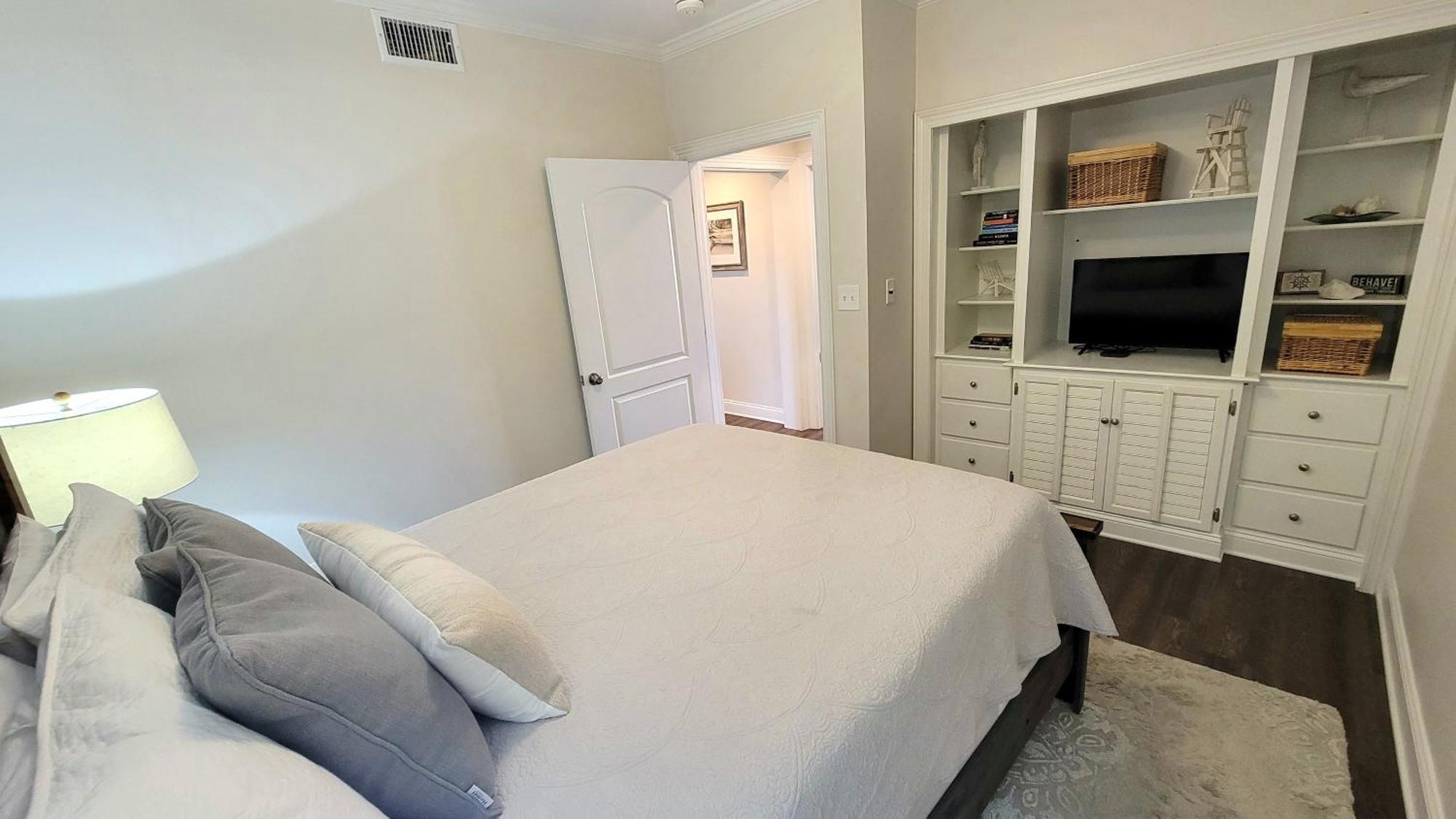 Desoto Club 102 By Tybee Vacation Holiday home *