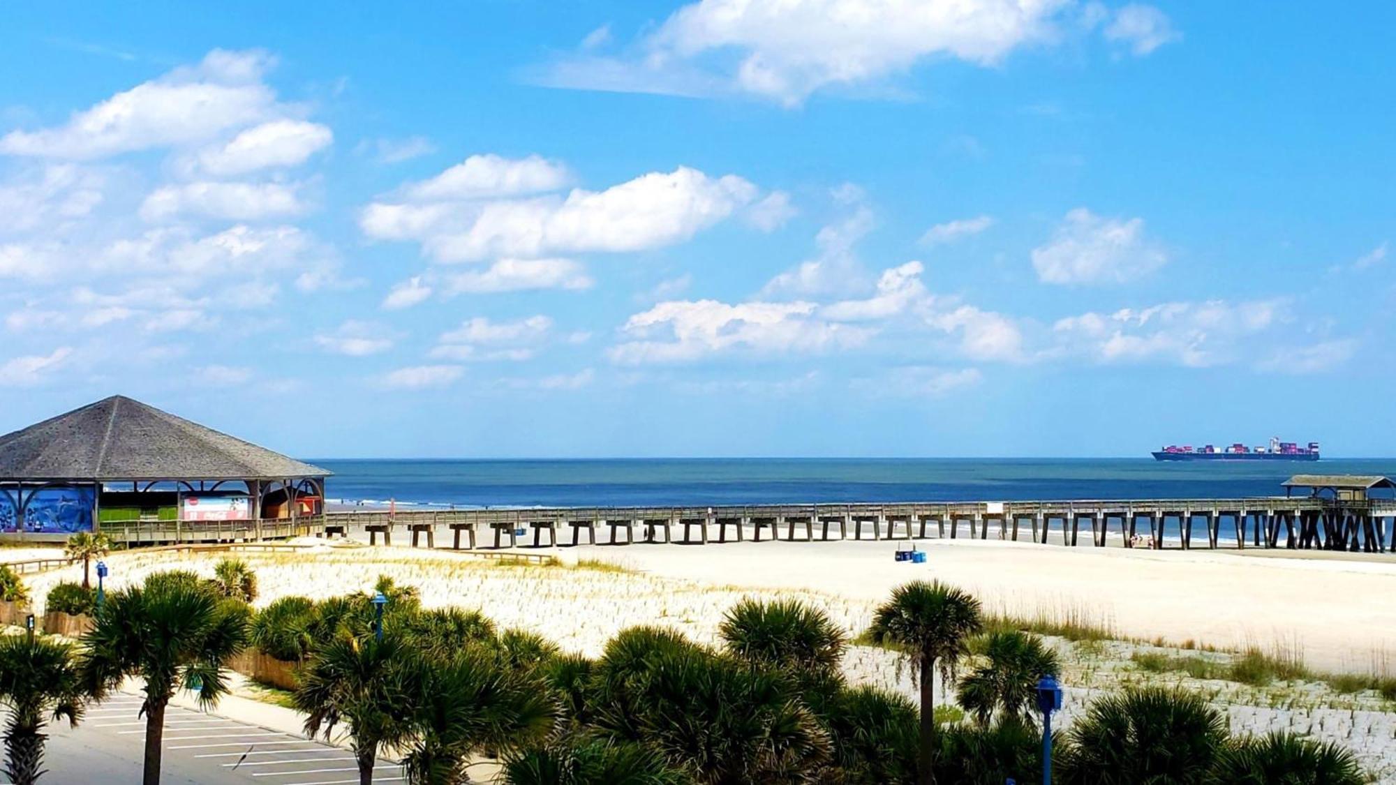 Thirst N Howl By Tybee Vacation *
