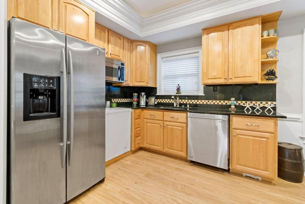 Holiday home Unique 7-br Entire Near Downtown Tybee With Private Pool *