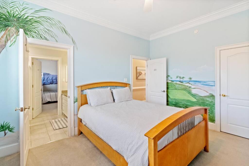 Unique 7-br Entire Near Downtown Tybee With Private Pool Holiday home *