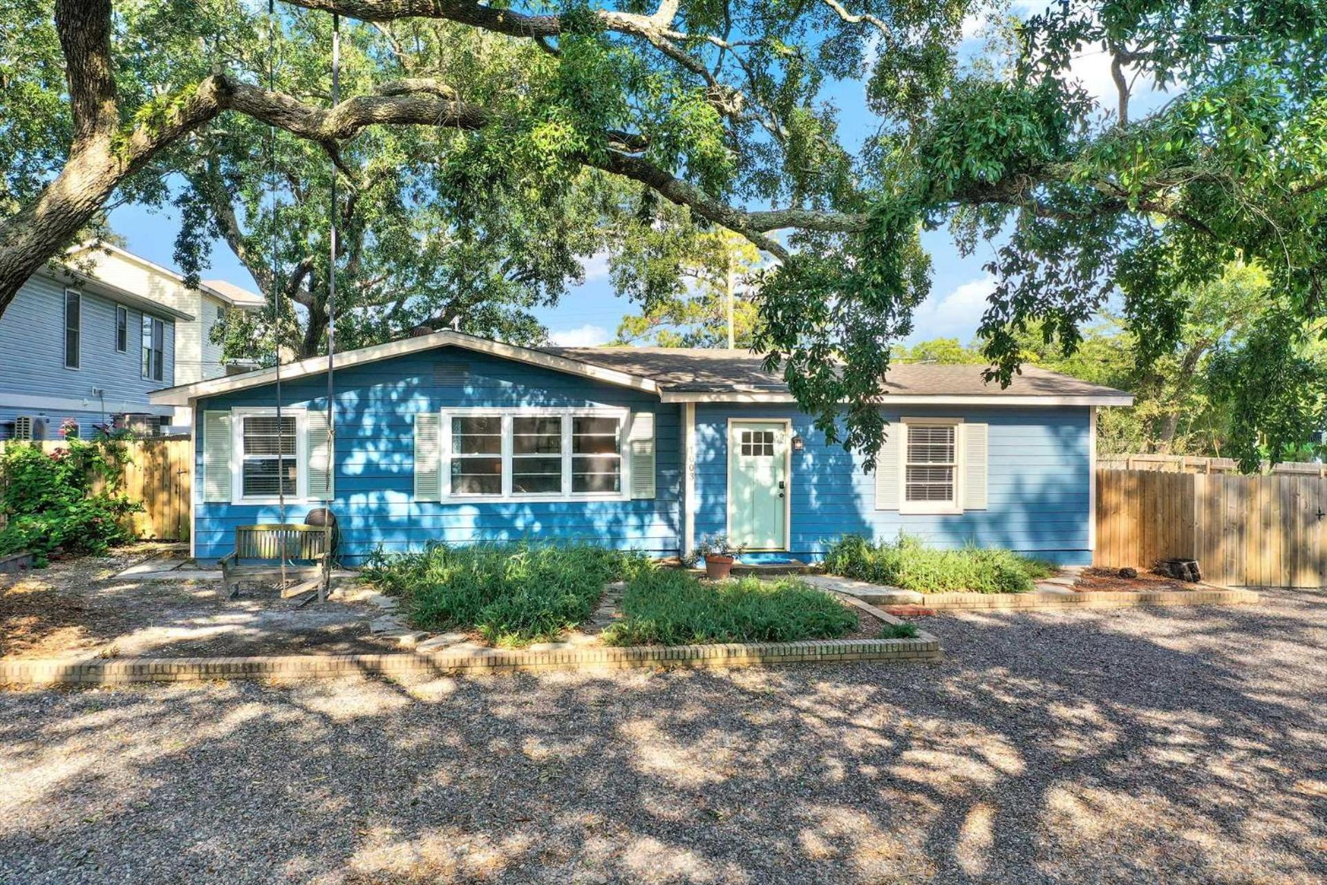 Little Blue House Tybee Island