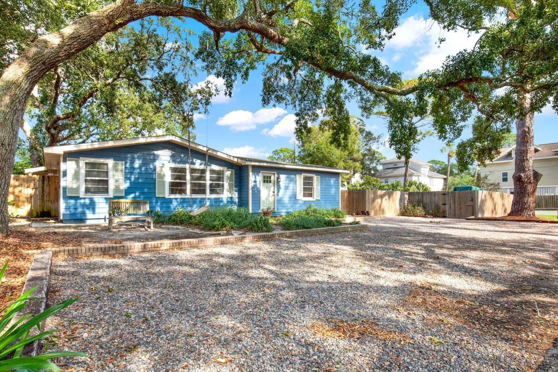 Little Blue House * Tybee Island