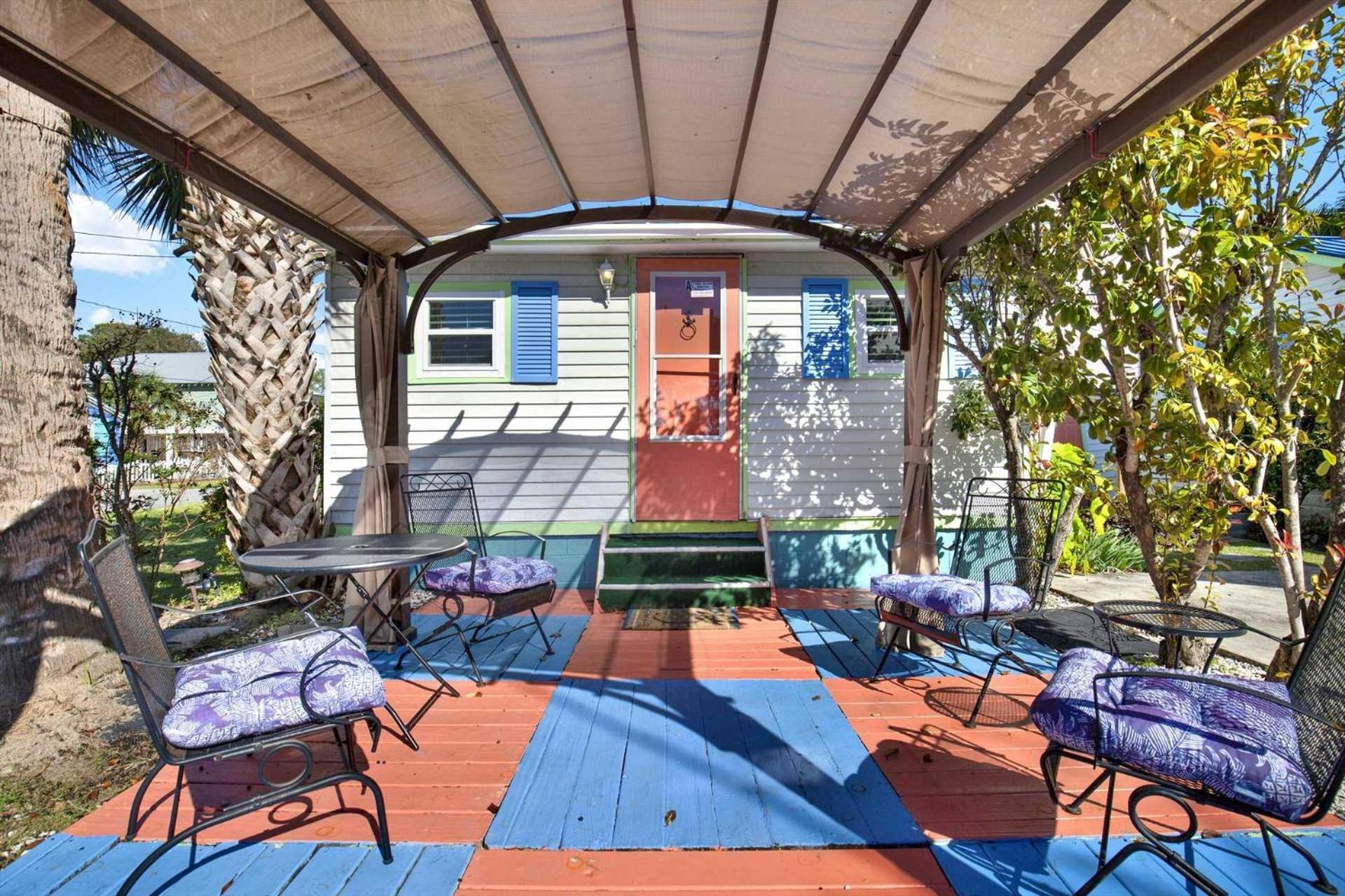 Suncatcher 1508-2nd Avenue A