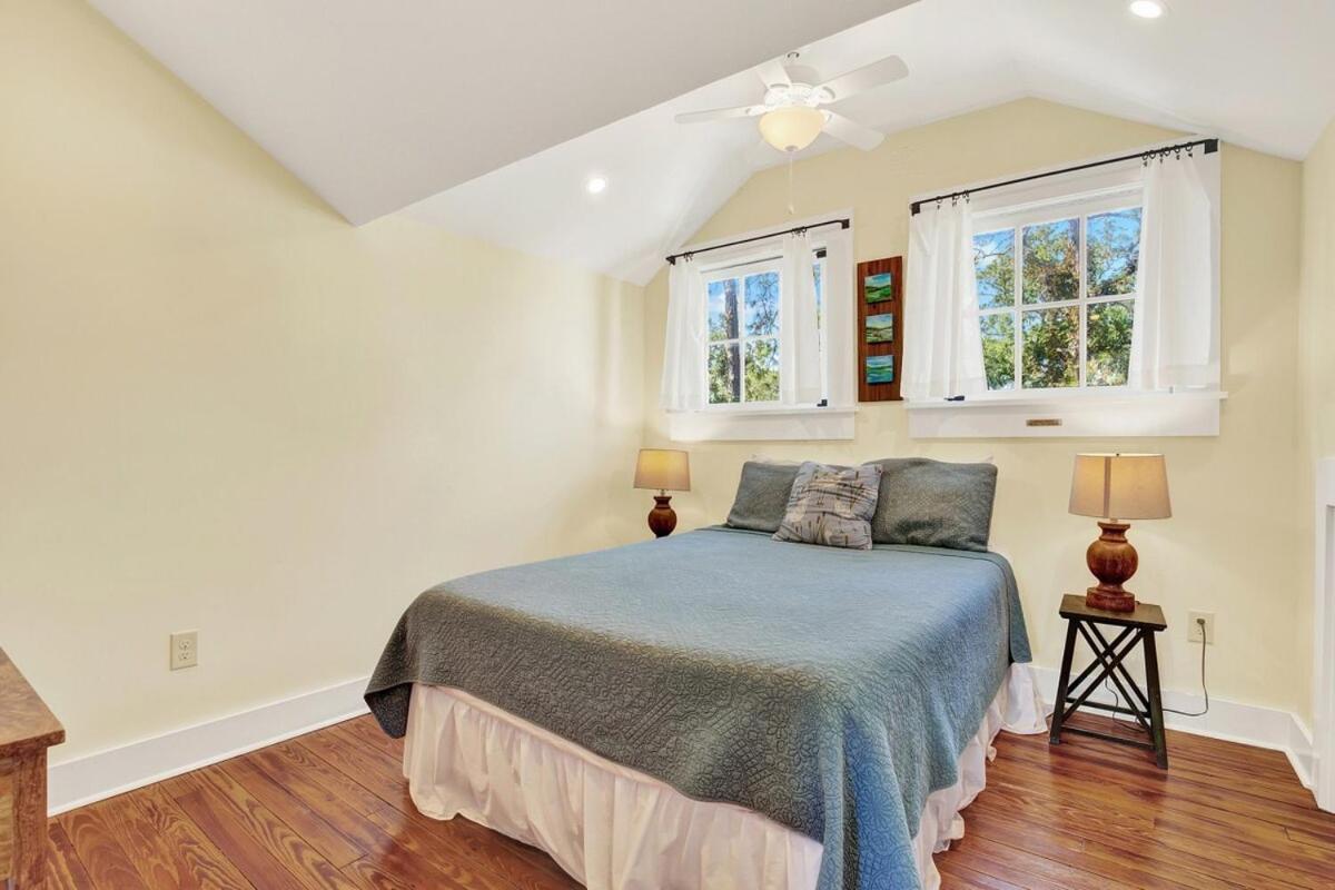 Historic Quarters At The Commissary 3 Unit Estate *