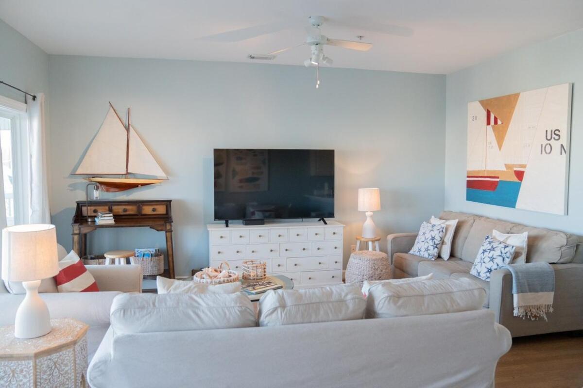 Nautical Nest 2 Bed 2 Bath Walk To Tybee Island
