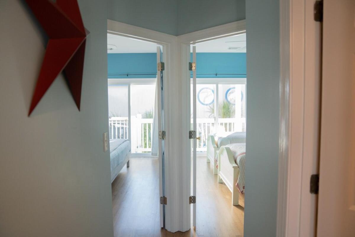 Nautical Nest 2 Bed 2 Bath Walk To