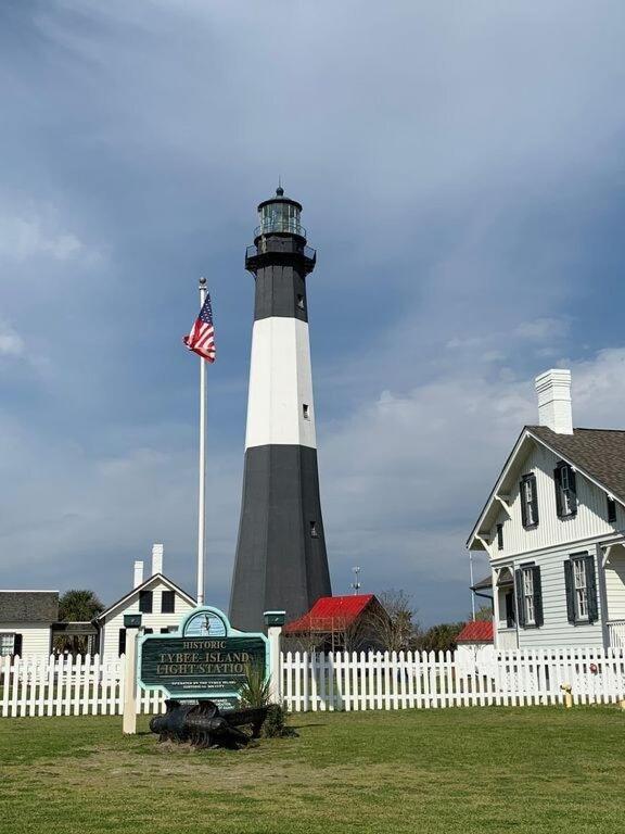Apartment Brass Rail 319-premier On Tybee Island-sleeps 10-2 Pools & *
