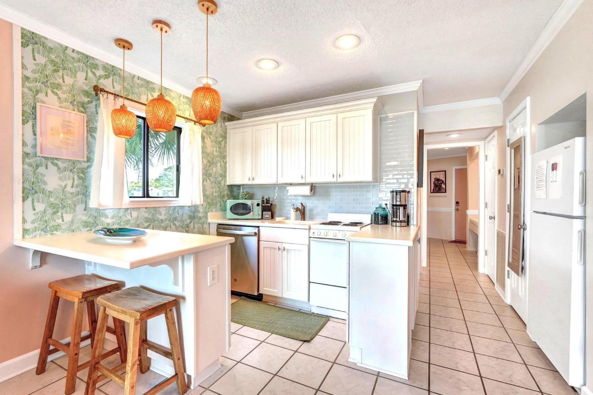 Private Balcony - - Pool And Pickleball Tybee Island