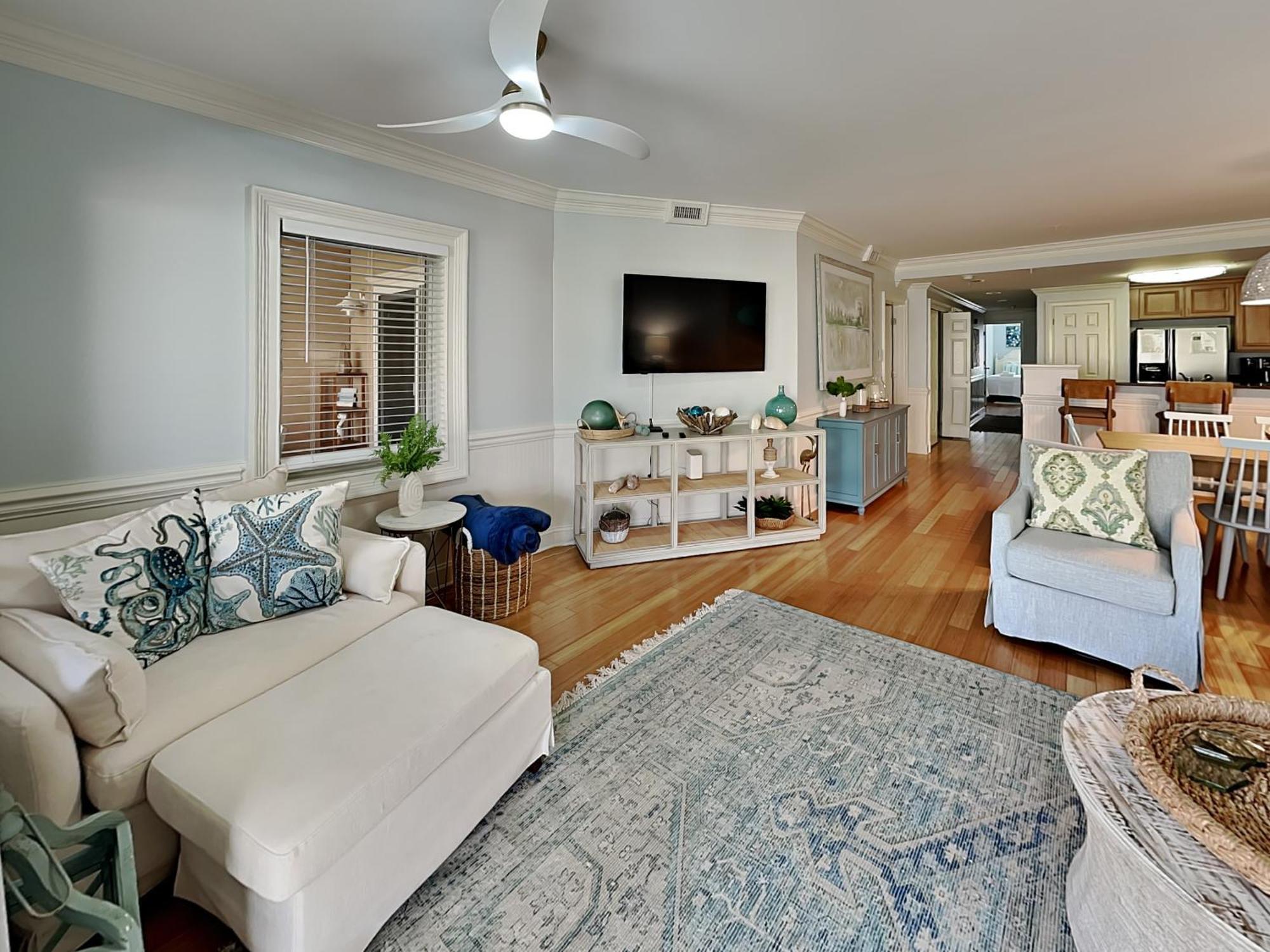Apartment Brass Rail 318 Tybee Island