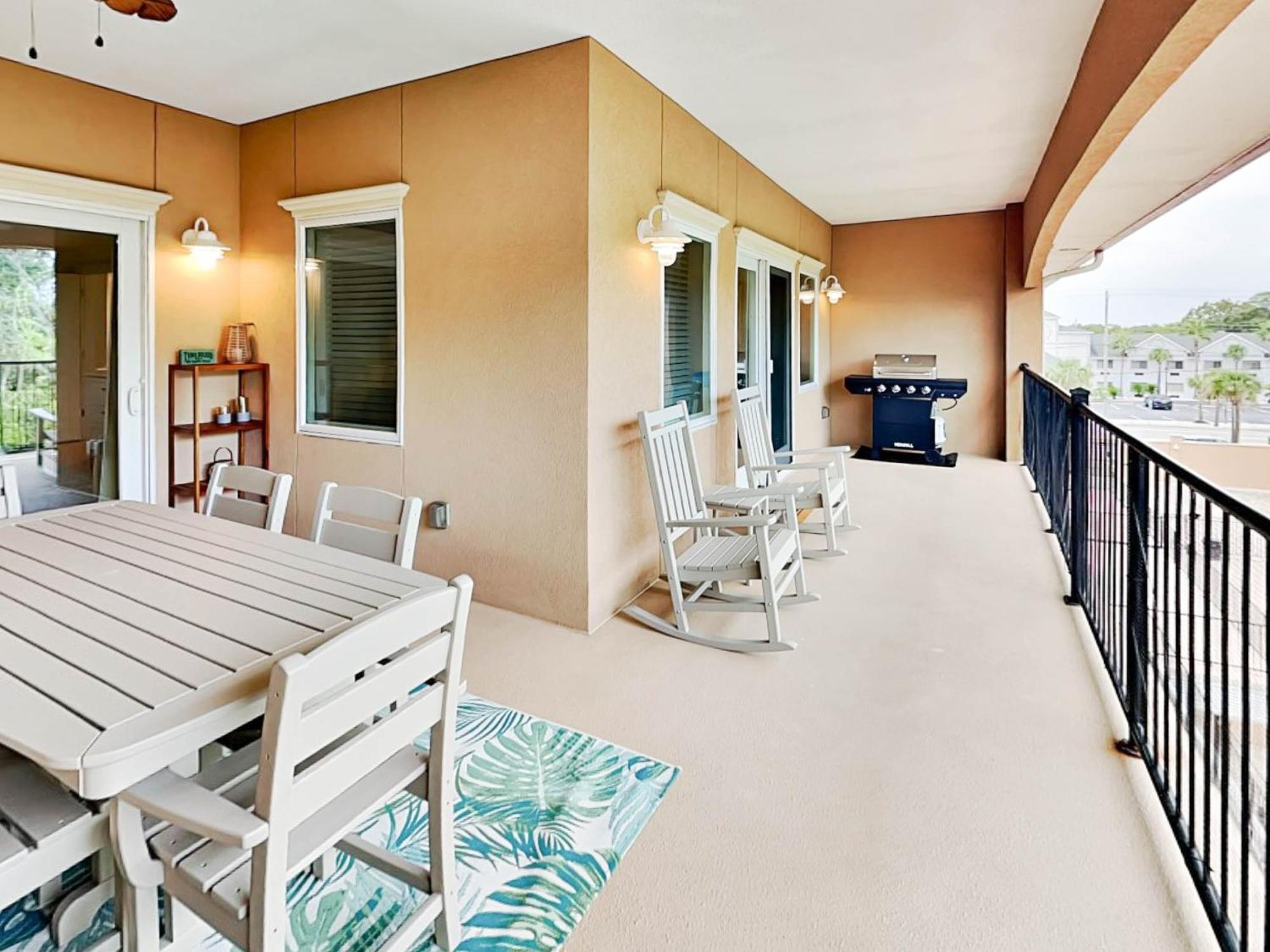 Apartment Brass Rail 318 Tybee Island
