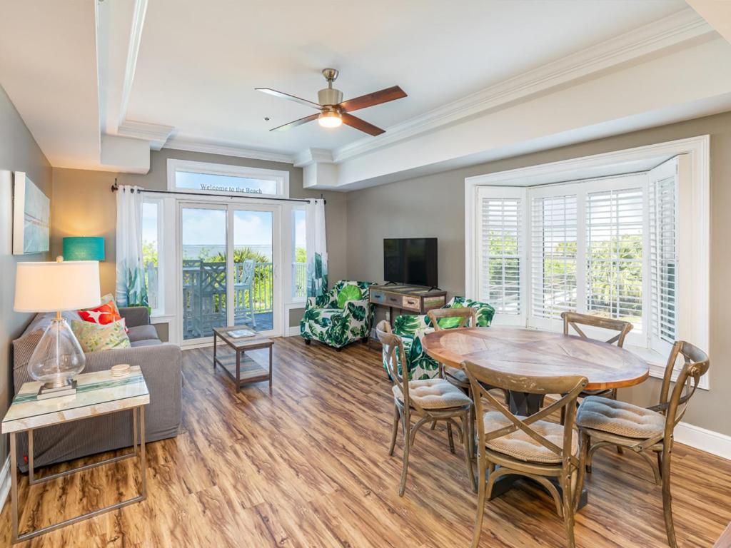 Bay View 106 *