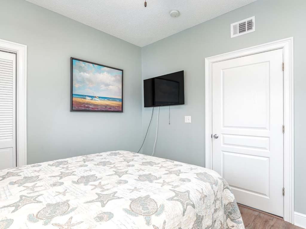 Bay View 105 Apartment *